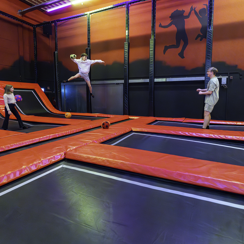 dodgeball jumpomania